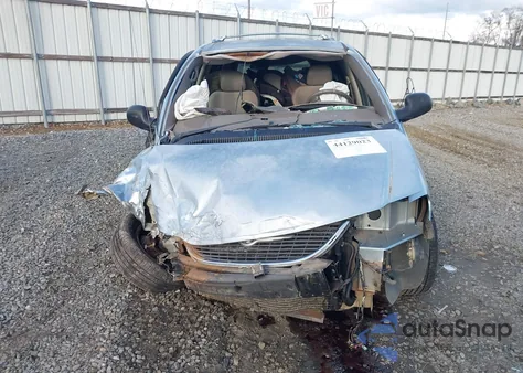 2003 Chrysler Town & Country Limited from USA, damaged, VIN 2C8GP64L53R304533